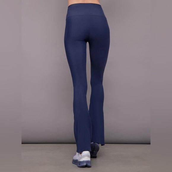 🧘🏻‍♀️Side Split Navy Bootcut Flare Leggings🧘🏻‍♀️ ~small - Picture 4 of 15